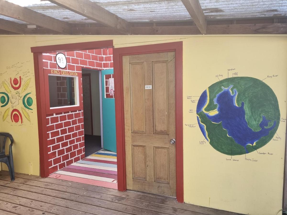 Strahan Backpackers Exterior photo