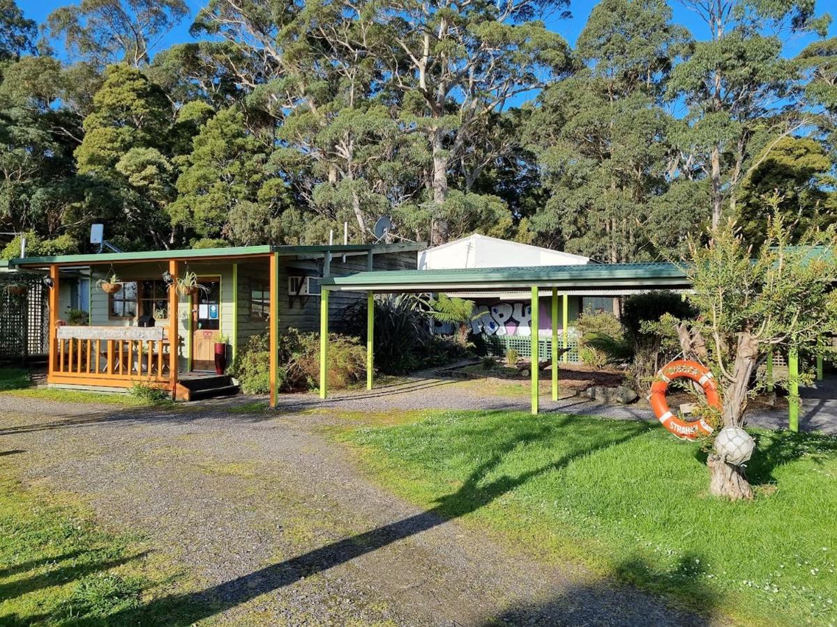 Strahan Backpackers Exterior photo